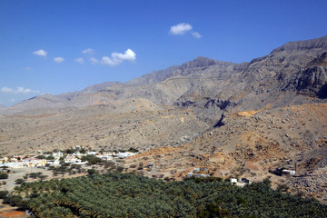 Fototapeta na wymiar Blick vom Dhayah Fort auf das haja Gebirge, Rash Al-Khaimah, Arabische Halbinsel, Naher Osten