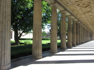 Säulengang