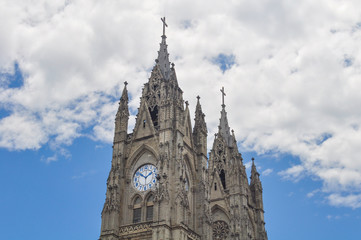 Fototapeta na wymiar Basilica del Voto Nacional in Quito, Ecuador