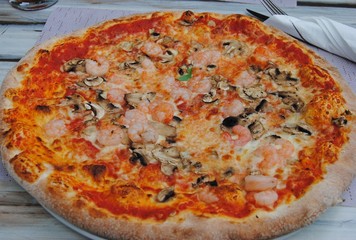 Pizza marinara 