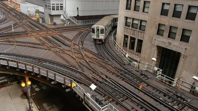 Elevated Metro in Chicago Loop Financial District.
Cta trains running on elevated tracks of Metro Chicago.
