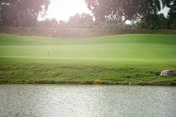 Obraz premium Golf is a sport for the rich There is no cost to play high. A good practice