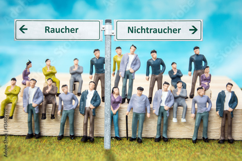 "Schild 158 - Nichtraucher" Stockfotos und lizenzfreie Bilder auf Fotolia.com - Bild 136887191