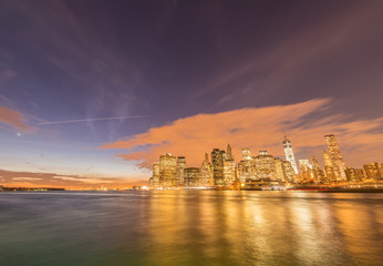 Fototapeta premium View of lower Manhattan from Brooklyn