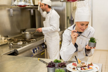 cook team working together