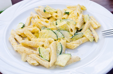 Penne with green zucchini