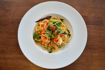 Shrimp spaghetti with dried chilly and shrimp.