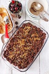 Cherry chocolate crumble