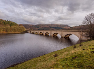 Fototapeta na wymiar Ladybower viaduct, Ladybower reservoir, Upper Derwent Valley, Derbyshire, UK