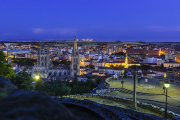 Obraz premium Blue hour in Burgos