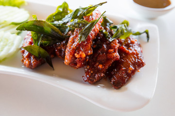 Spicy fried chicken wings