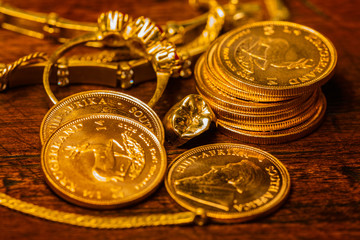 Altgold, Nachlass, Goldschmuck, Zahngold, Erbe, Erbaschaft Kruegerrand, krügerrand Kruger Rand Gold old Gold, dachbodenfund, erben ermittlung, erbengemeinschaft, erbanspruch, erblass, erblasser