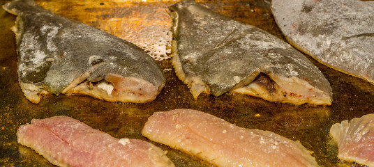 Fisch auf der Griddleplatte gebraten