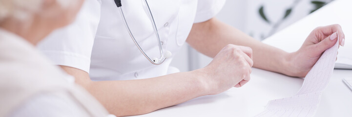 Doctor discussing the medical test's results