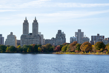 Fototapeta na wymiar Iconic views of the Upper West Side by the Central Park Reservoi