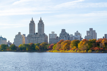 Fototapeta na wymiar Iconic views of the Upper West Side by the Central Park Reservoi