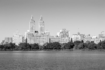 Obraz premium Iconic views of the Upper West Side by the Central Park Reservoi