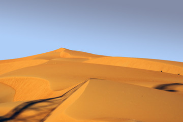 Fototapeta na wymiar empty quarter desert shadows