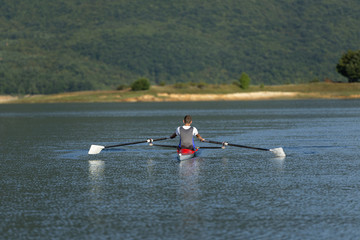 Child in the course of rowing on single © FS-Stock