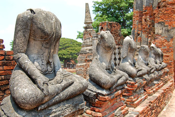 Fototapeta na wymiar Ruin of Buddha statues in Ayutthaya historical park, Thailand