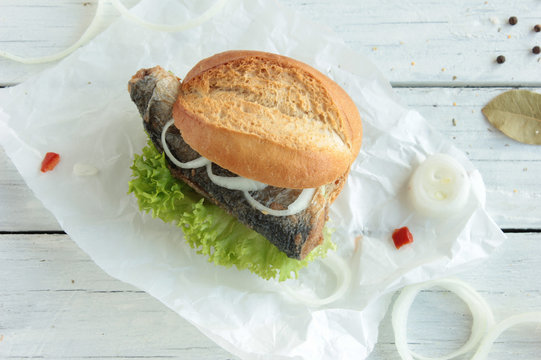 Fischbr&ouml;tchen Brathering Hering Matjes Top View Overhead