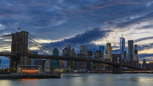 Cinemagraph time lapse view to Manhattan from Brooklyn Bridge Park