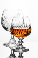 Whiskey, Cognac mit zwei gläsern