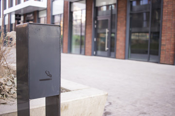 Outdoor cigarette ash tray bin