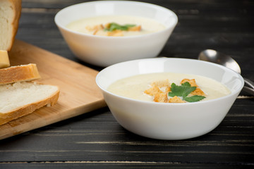 Cheese soup with white bread