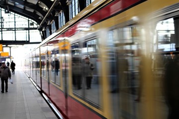 An image of a blurry train