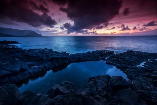 Queensbath Along The Princeville Coast Of Kauai, Hawaii