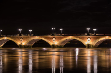 Fototapeta na wymiar Pont de Pierre in Bordeaux