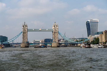 Großbritannien - Bootsfahrt auf der Themse von London nach Greenwich