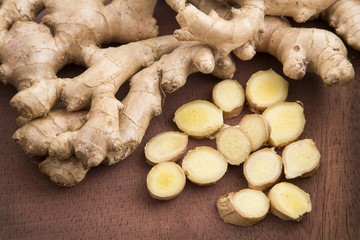 Fresh sliced ginger (Zingiber officinale)