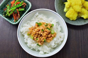 納豆ごはん　朝食イメージ