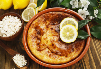 Casserole with curd and lemon