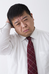 スーツを着た男性