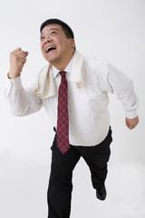 スーツを着た男性