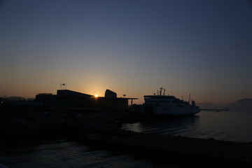 Fototapeta na wymiar Sunrise at the harbor