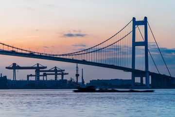 Obraz premium Jiangyin Yangtze Bridge in China.