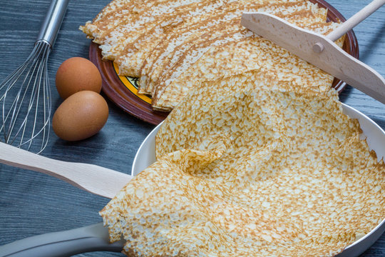 Cr&ecirc;pes au froment et ingr&eacute;dients 