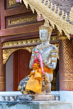 Praying Buddha statue outside Wat Chiang Man, Chiang Mai