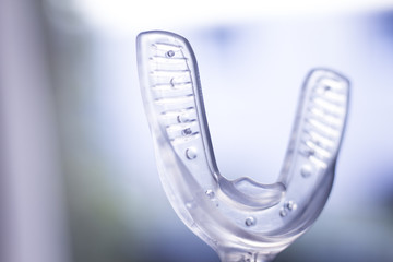 Dental bracket tooth vibrator
