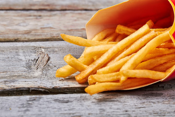 Pommes in a red box.