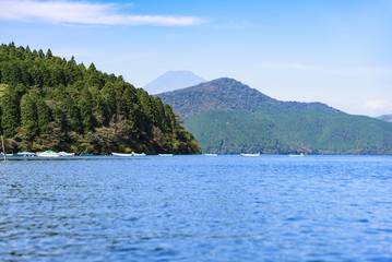 箱根　芦ノ湖　夏の富士山