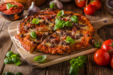 Rustic pizza with minced meat