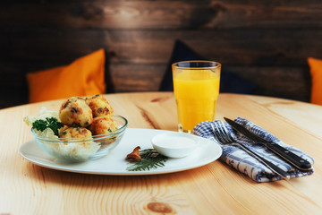 Chickpea falafel balls with vegetables