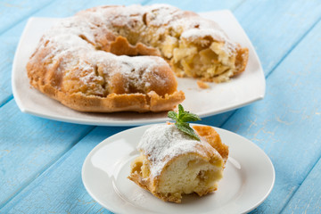 Apple cake