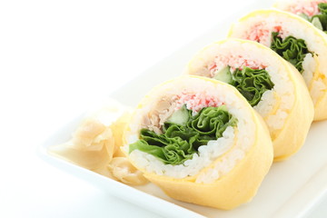Japanese food, tuna and lettuce sushi roll