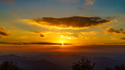 Fototapeta na wymiar Sunset on the Cherohala Skyway
